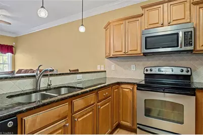 410 Beaumont Circle, Clemmons, NC 27012 - Photo 6