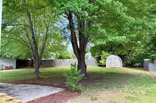 736 Huntington Ct, Burlington, NC 27215 - Photo 26