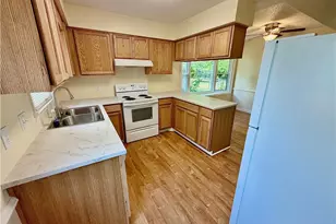 736 Huntington Ct, Burlington, NC 27215 - Photo 10