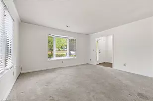 2609 Spring Bridge Cir, Greensboro, NC 27410 - Photo 8
