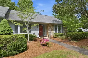 2609 Spring Bridge Cir, Greensboro, NC 27410 - Photo 2