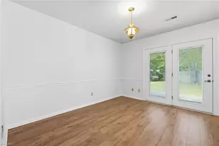 2609 Spring Bridge Cir, Greensboro, NC 27410 - Photo 20