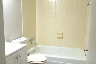 1036 Shalimar Dr, Winston-Salem, NC 27107 - Photo 8
