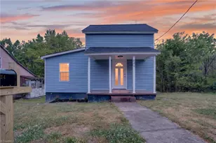 824 Sunset St, Reidsville, NC 27320 - Photo 2