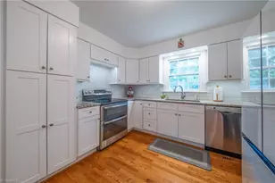 1609 Helmwood Dr, Greensboro, NC 27410 - Photo 6
