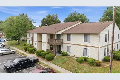 1702 N Hamilton Street #G, High Point, NC 27262 - Photo 4