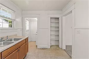 611 W Lexington Ave, High Point, NC 27262 - Photo 4