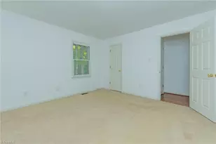 6304 Sable Ln, Greensboro, NC 27406 - Photo 32
