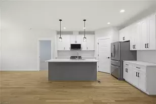 6021 Windsor Cir, Elon, NC 27244 - Photo 12
