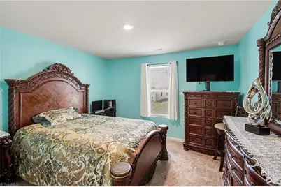 4621 Glencraig Avenue, Greensboro, NC 27405 - Photo 16