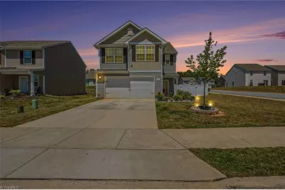 4621 Glencraig Avenue, Greensboro, NC 27405 - Photo 2