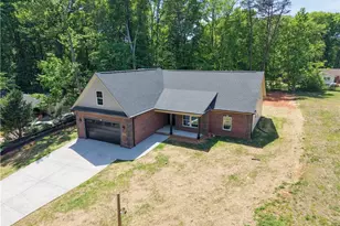 1004 Phineas Dr, Kernersville, NC 27284 - Photo 2