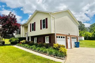 2136 Elizabeth Dr, Mount Airy, NC 27030 - Photo 2