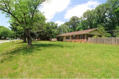 8012 Tam Oshanter Drive, Greensboro, NC 27409 - Photo 6