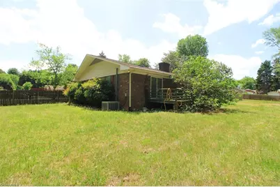 8012 Tam Oshanter Drive, Greensboro, NC 27409 - Photo 30