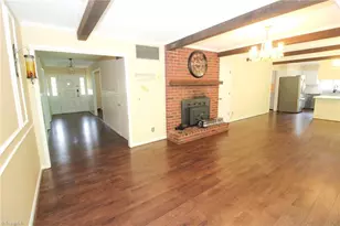 8012 Tam O'Shanter Dr, Greensboro, NC 27409 - Photo 14