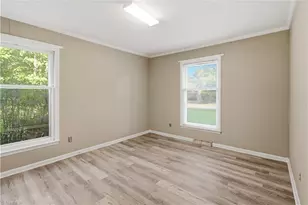 8012 Tam O'Shanter Dr, Greensboro, NC 27409 - Photo 22