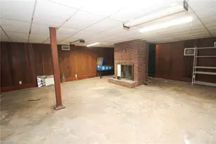 8012 Tam O'Shanter Dr, Greensboro, NC 27409 - Photo 30