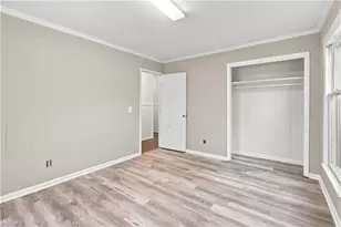 8012 Tam O'Shanter Dr, Greensboro, NC 27409 - Photo 16