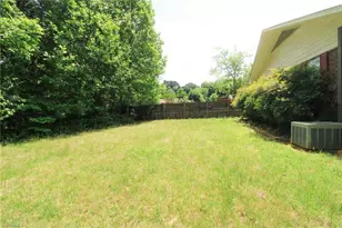 8012 Tam O'Shanter Dr, Greensboro, NC 27409 - Photo 34