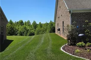 8365 Tralee Rd, Clemmons, NC 27012 - Photo 4