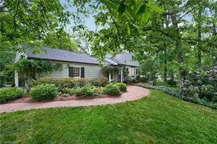 1910 Shirley Dr, Burlington, NC 27215 - Photo 2