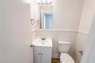 801 Daleview Ct, Greensboro, NC 27406 - Photo 16