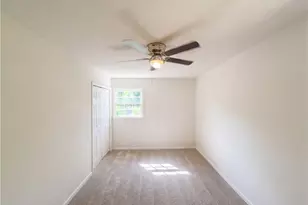 801 Daleview Ct, Greensboro, NC 27406 - Photo 10