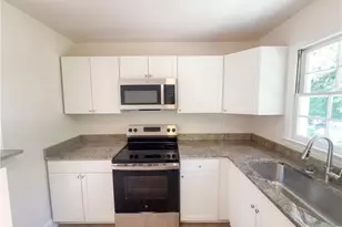 801 Daleview Ct, Greensboro, NC 27406 - Photo 6