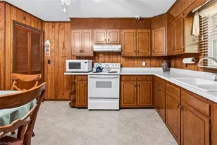 2349 Lambert Dr, Asheboro, NC 27205 - Photo 8