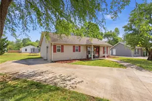 403 Northridge Dr, Eden, NC 27288 - Photo 30