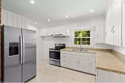 3915 Talcott Avenue, Winston-Salem, NC 27106 - Photo 6