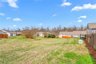 1422 Normandy Dr, Burlington, NC 27215 - Photo 30