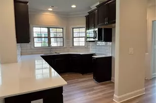 1048 Beechcraft Dr, Mebane, NC 27302 - Photo 2
