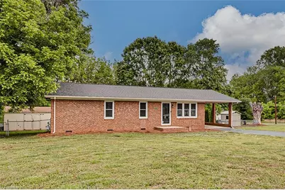 207 E Academy Street, Randleman, NC 27317 - Photo 4