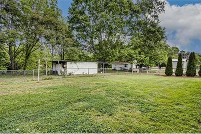 207 E Academy Street, Randleman, NC 27317 - Photo 28