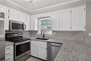 166 Roberts Rd, Eden, NC 27288 - Photo 18