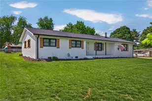 166 Roberts Rd, Eden, NC 27288 - Photo 2