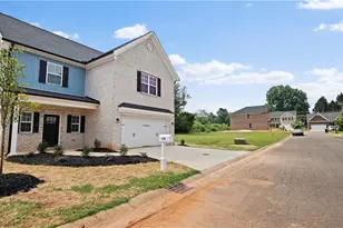 135 Glasmere Ct, Winston-Salem, NC 27101 - Photo 6