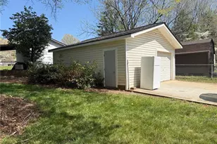 131 Taft St, Eden, NC 27288 - Photo 10