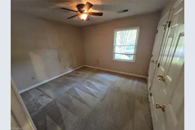 15 Collwood Court, Greensboro, NC 27409 - Photo 12