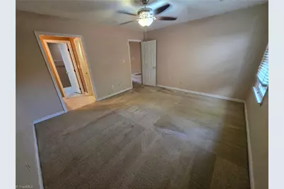 15 Collwood Court, Greensboro, NC 27409 - Photo 18