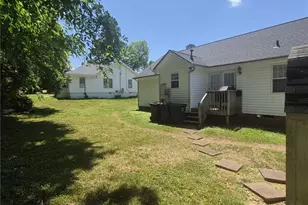 2708 Grimsley St, Greensboro, NC 27403 - Photo 4