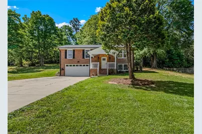 117 Kingswood Place Drive, Walnut Cove, NC 27052 - Photo 4
