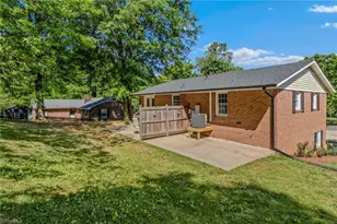 117 Kingswood Place Dr, Walnut Cove, NC 27052 - Photo 44