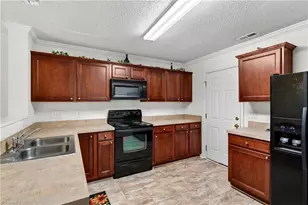 1004 Quinlan Dr, Greensboro, NC 27406 - Photo 4