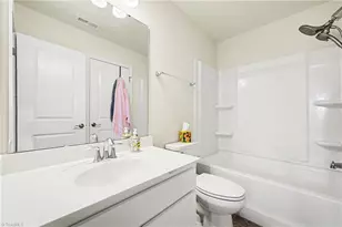 14204 Southbridge Forest Dr, Charlotte, NC 28273 - Photo 20
