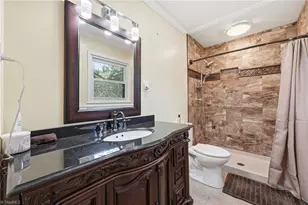 2007 Sunnybrook Dr, Burlington, NC 27215 - Photo 22