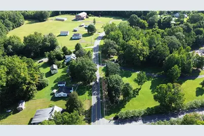 183 E Aiken Road, Eden, NC 27288 - Photo 6