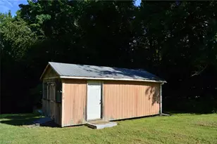 183 E Aiken Rd, Eden, NC 27288 - Photo 20